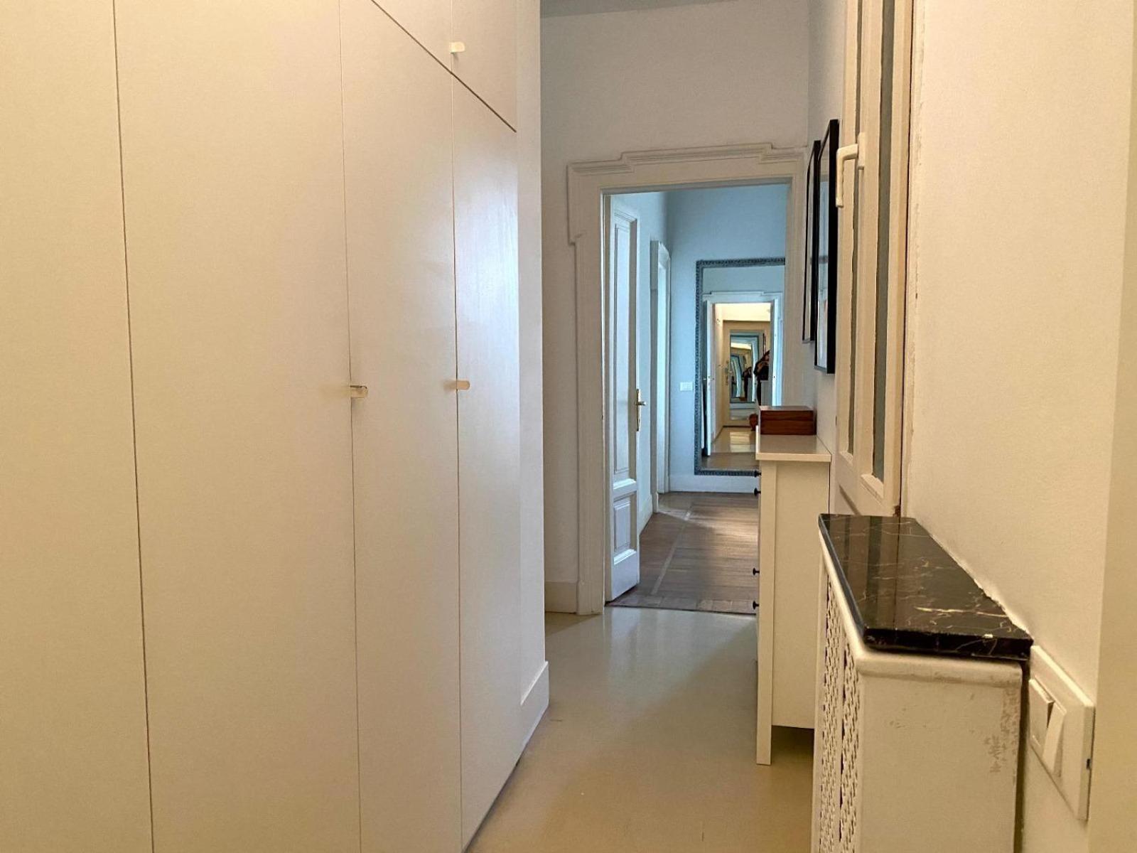 Ampio E Luminoso Bilocale Nel Centro Di Apartamento Milán