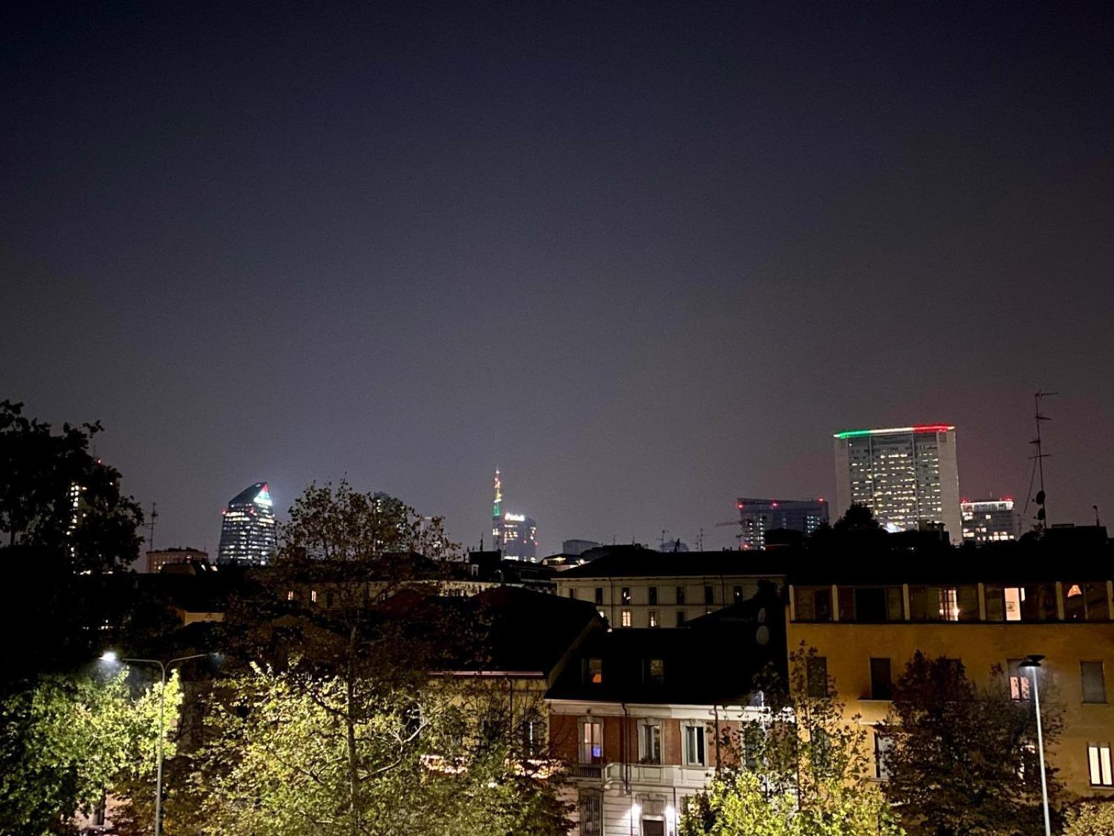 Ampio E Luminoso Bilocale Nel Centro Di Apartamento *